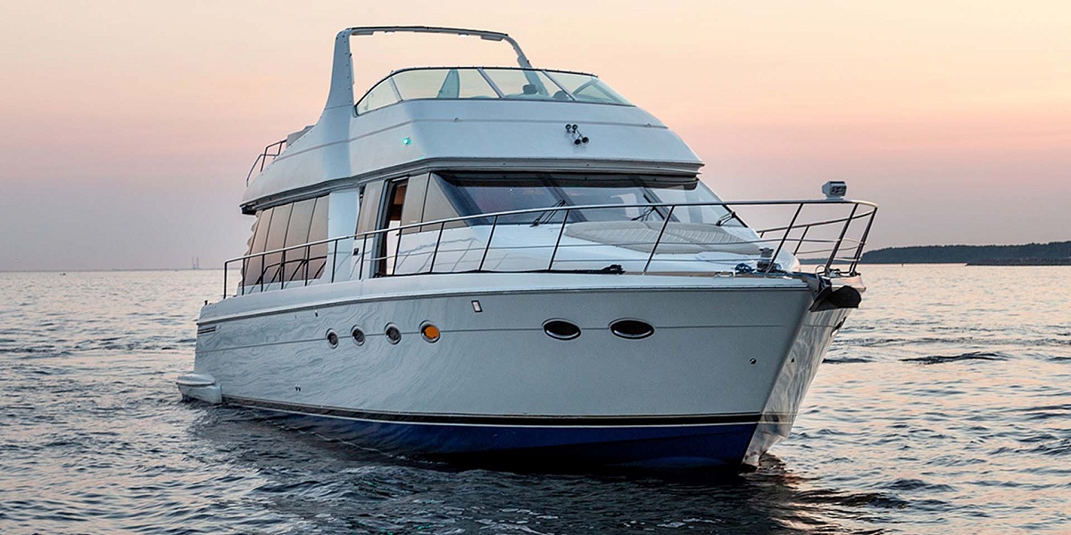 Аренда яхты Carver 60 Mila в Санкт-Петербурге